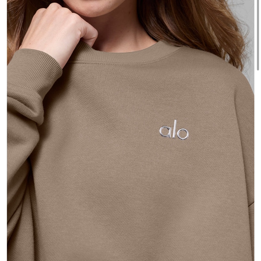 ALO Yoga Tan Crew Neck Sweater
